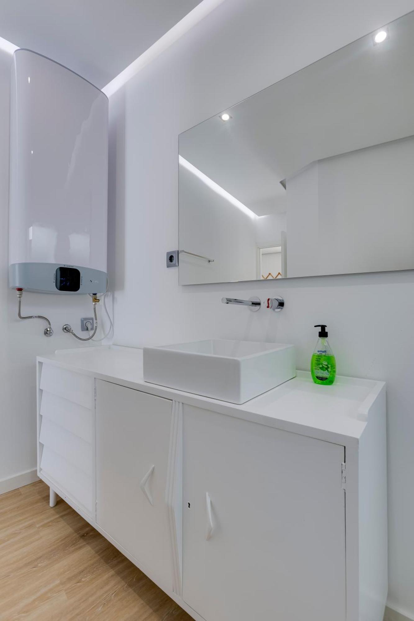 Centre T2 Apartment Lagos